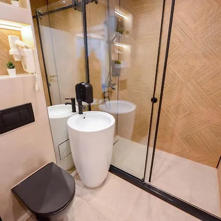 One By One - Downtown * Bucarest